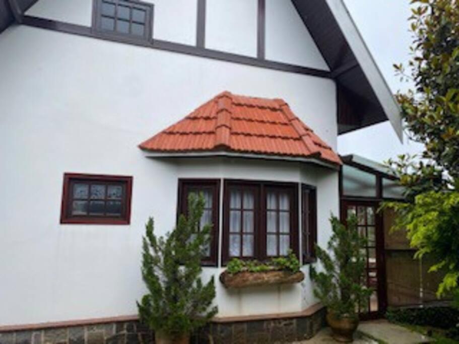 Quatro Estacoes Hospeda - Chale Monte Belo- Sossego Com Vista Para As Montanhas Casa de férias