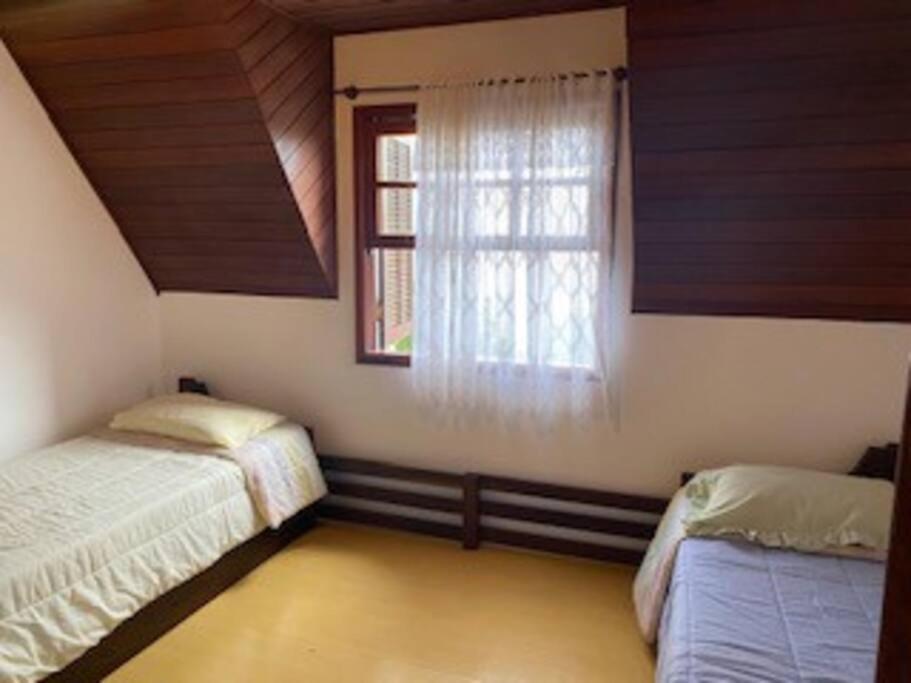 Casa de férias Quatro Estacoes Hospeda - Chale Monte Belo- Sossego Com Vista Para As Montanhas Campos do Jordão